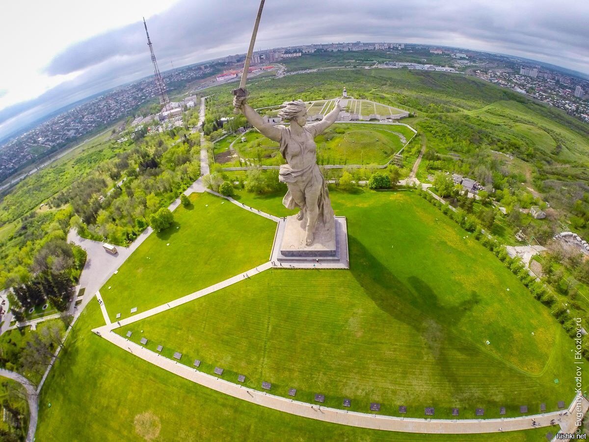 Бугские высоты. Мамаев Курган Волгоград. Мамаев Курган Волгоград сверху. Мамай Курган Волгоград.