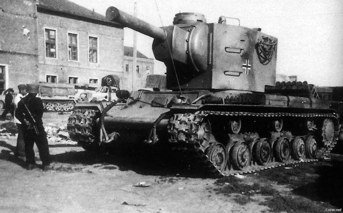 Немецкий трофейный танк кв-2