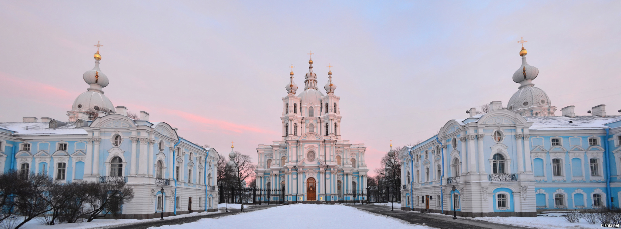 Воскресенский Смольный собор в Санкт Петербурге