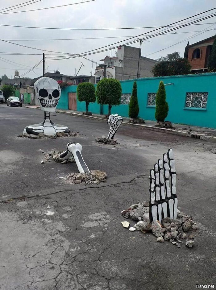 45 самыми. Страшные города Мексики. Химию придумали в Мексике. Картина смерть Мексика. Как разрисовывают гробы в Мексике Хэллоуин.