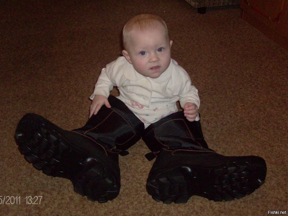 Мальчик в ботинках
