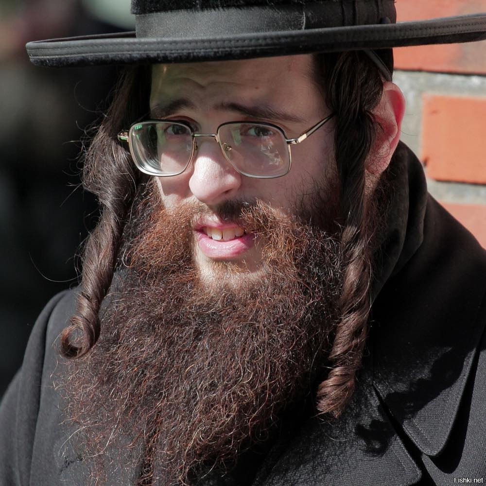 Фото еврея с пейсами в черной шляпе
