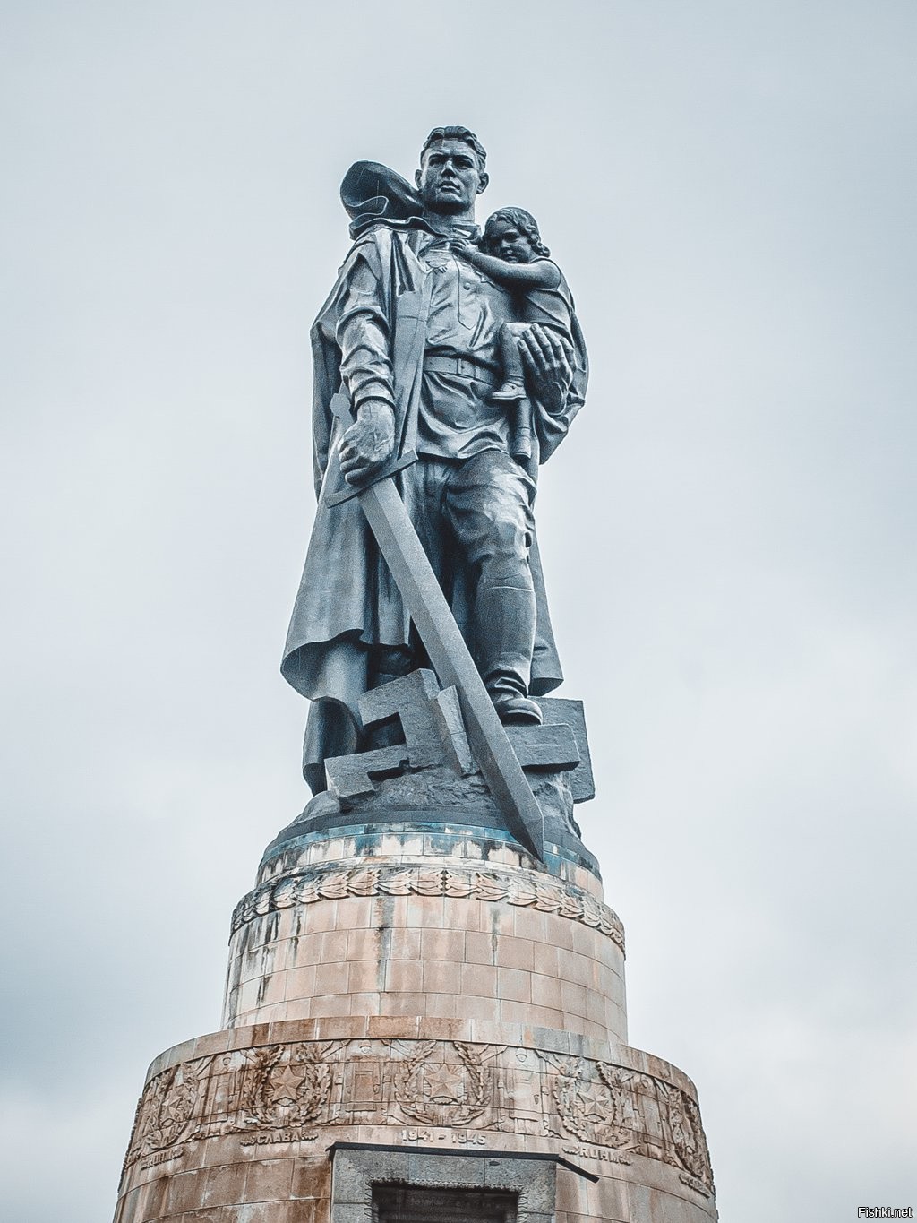 памятники вов в германии