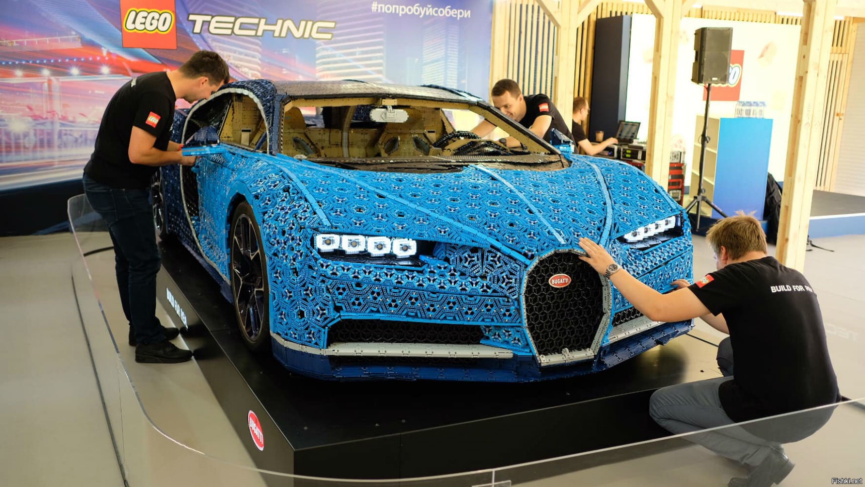 Bugatti Chiron лего полноразмерная