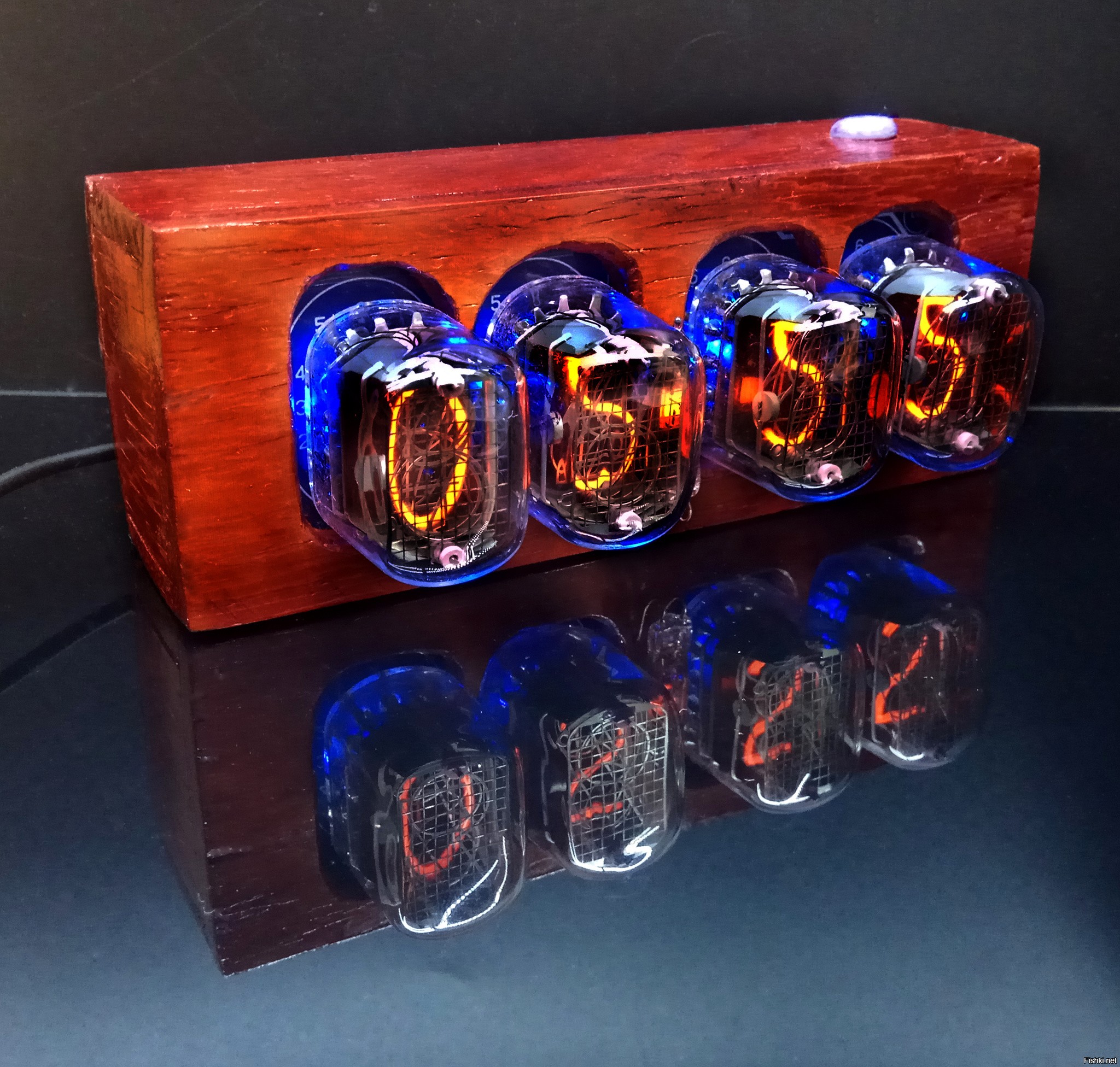 Газоразрядные часы. Газоразрядные лампы ин-12. Nixie Clock ин 12. Газоразрядные лампы ин10. Часы на газоразрядных ин12.